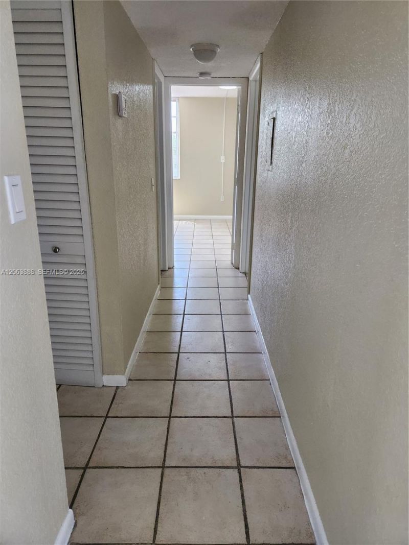 802 NW 87th Ave, Unit 312, Miami, FL 33172 Photo
