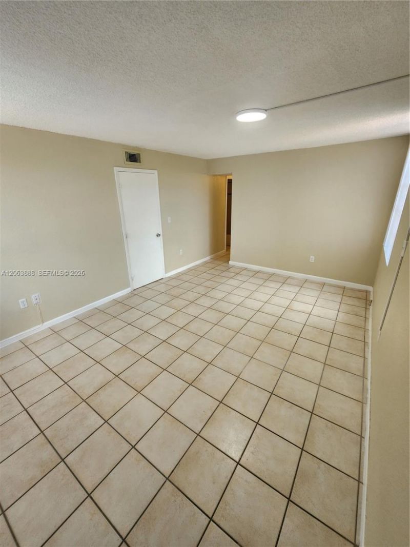 802 NW 87th Ave, Unit 312, Miami, FL 33172 Photo