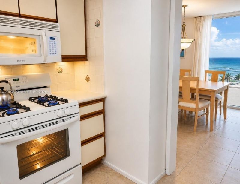 2030 S Ocean Dr, Unit 521, Hallandale Beach, FL 33009 Photo