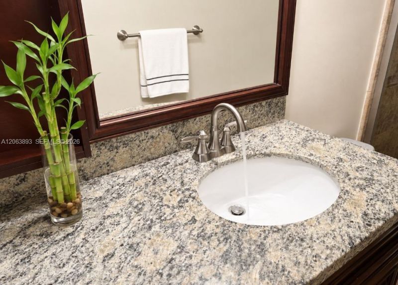 2030 S Ocean Dr, Unit 521, Hallandale Beach, FL 33009 Photo