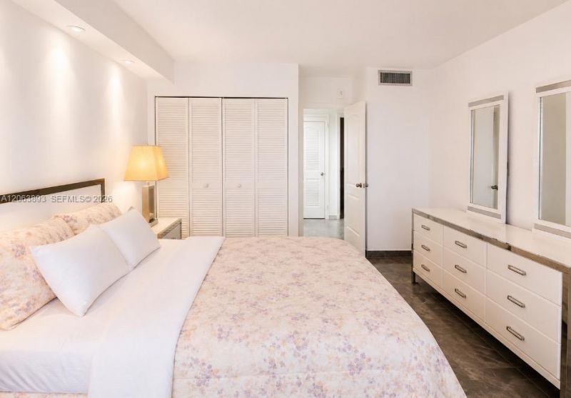 2030 S Ocean Dr, Unit 521, Hallandale Beach, FL 33009 Photo