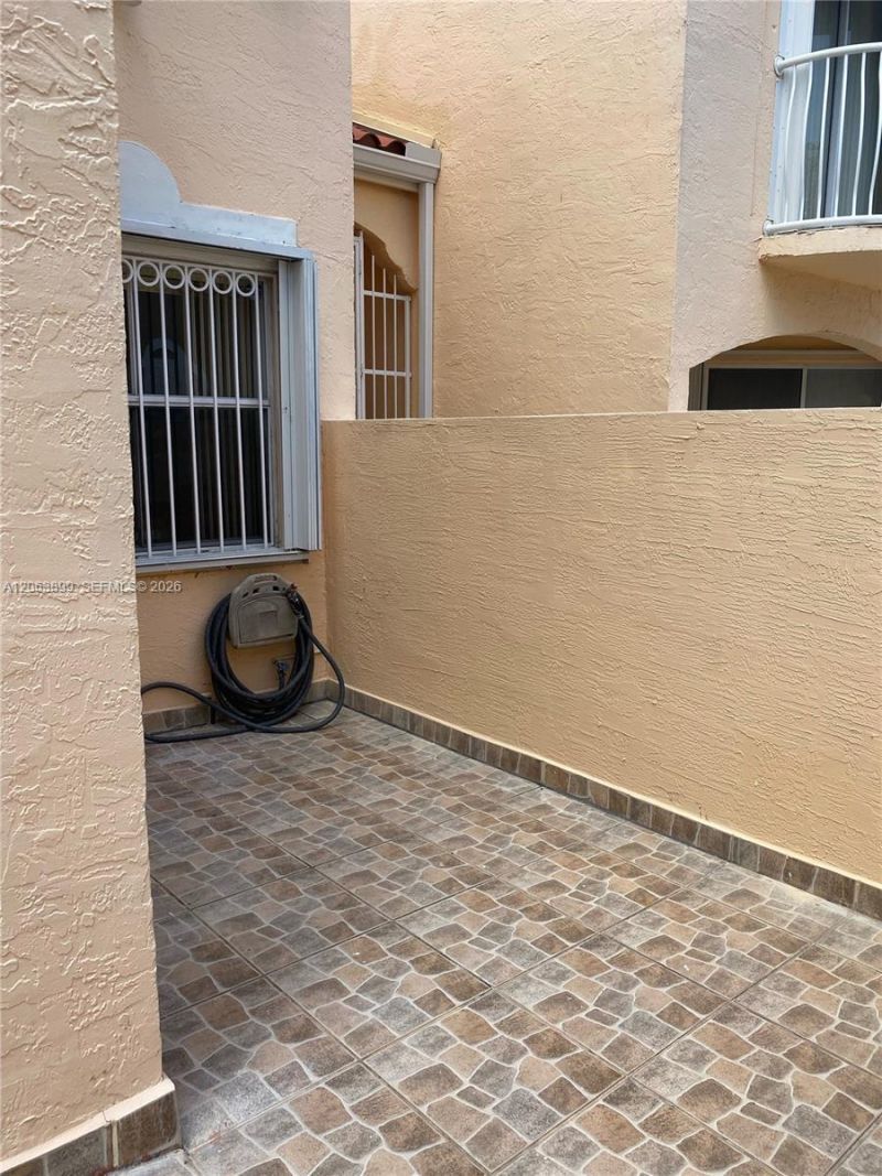 8590 NW 3rd Ln, Unit 104, Miami, FL 33126 Photo