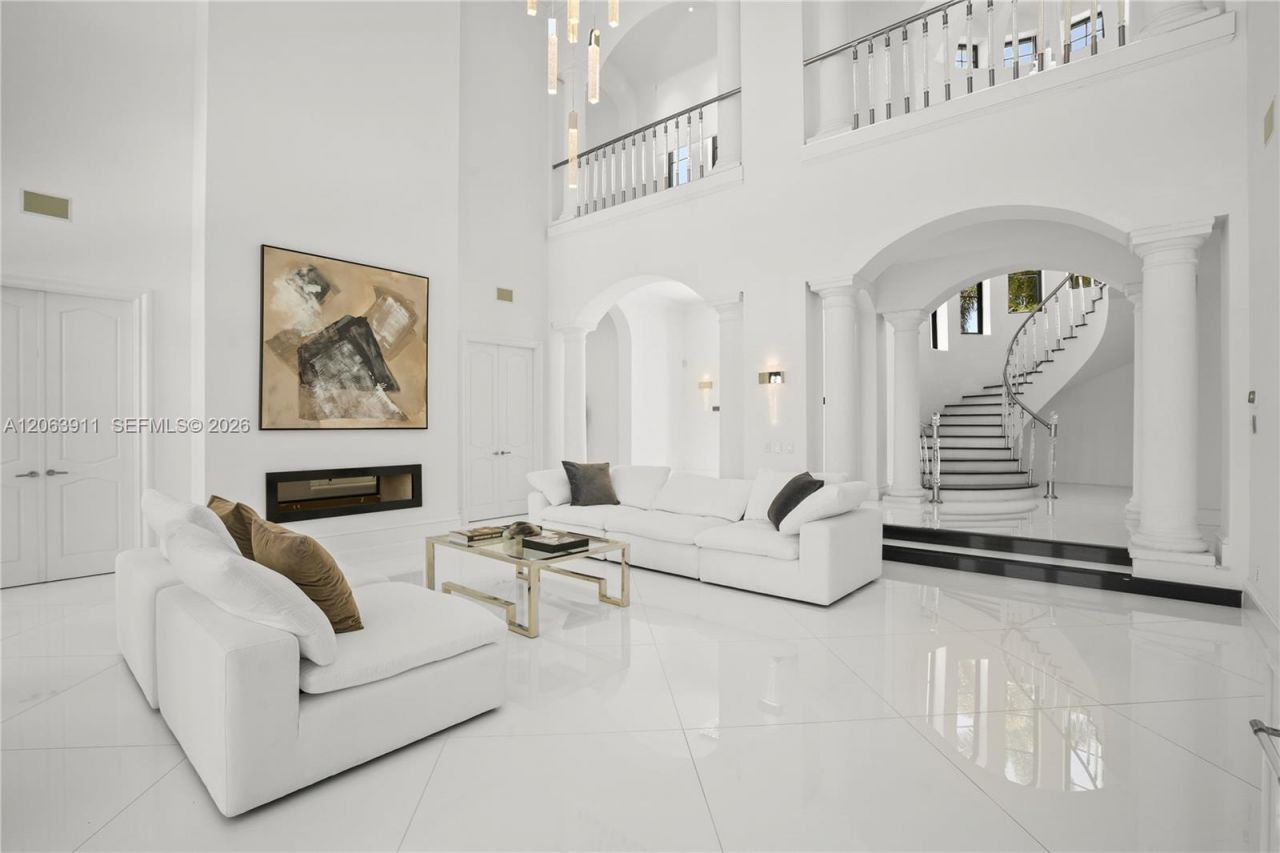900 S Northlake Dr, Hollywood, FL 33019 Photo