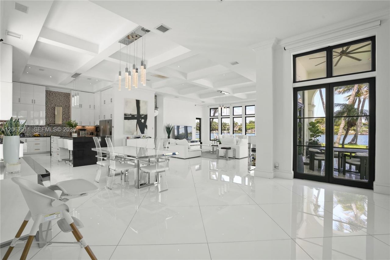 900 S Northlake Dr, Hollywood, FL 33019 Photo