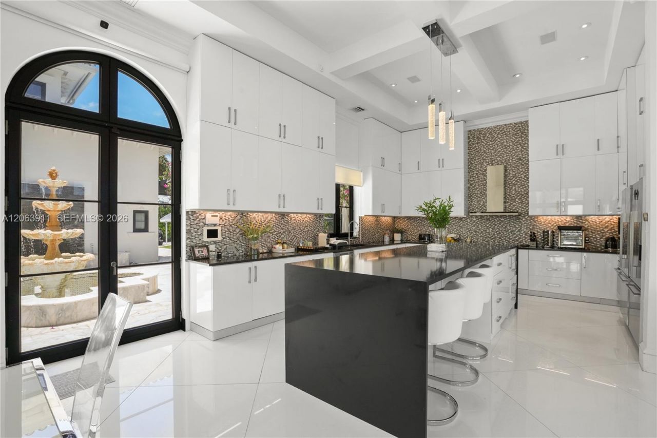 900 S Northlake Dr, Hollywood, FL 33019 Photo