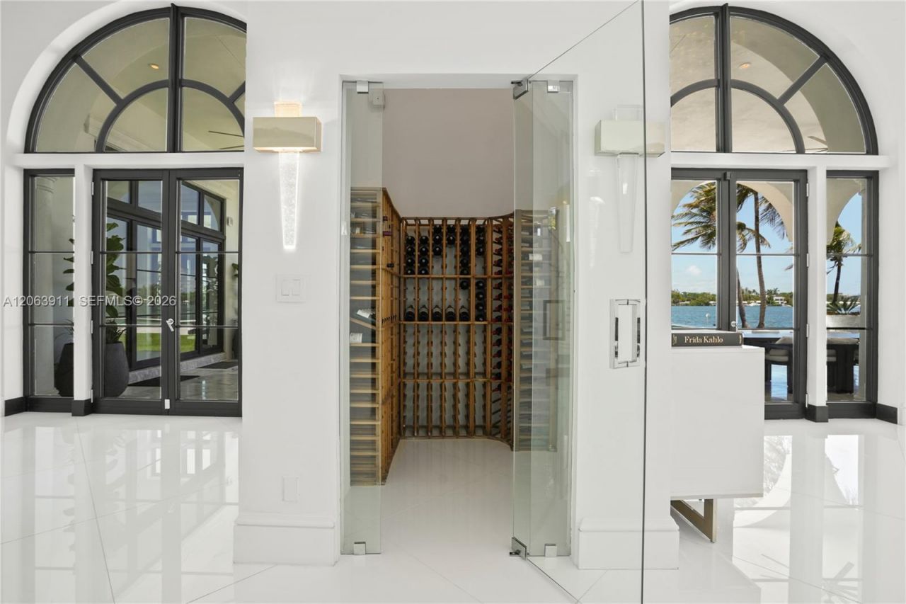 900 S Northlake Dr, Hollywood, FL 33019 Photo