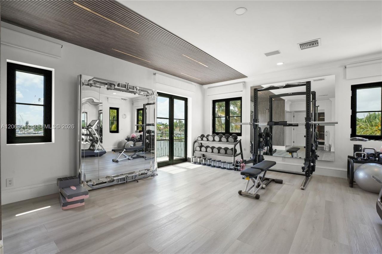 900 S Northlake Dr, Hollywood, FL 33019 Photo