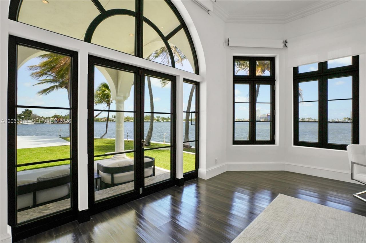 900 S Northlake Dr, Hollywood, FL 33019 Photo