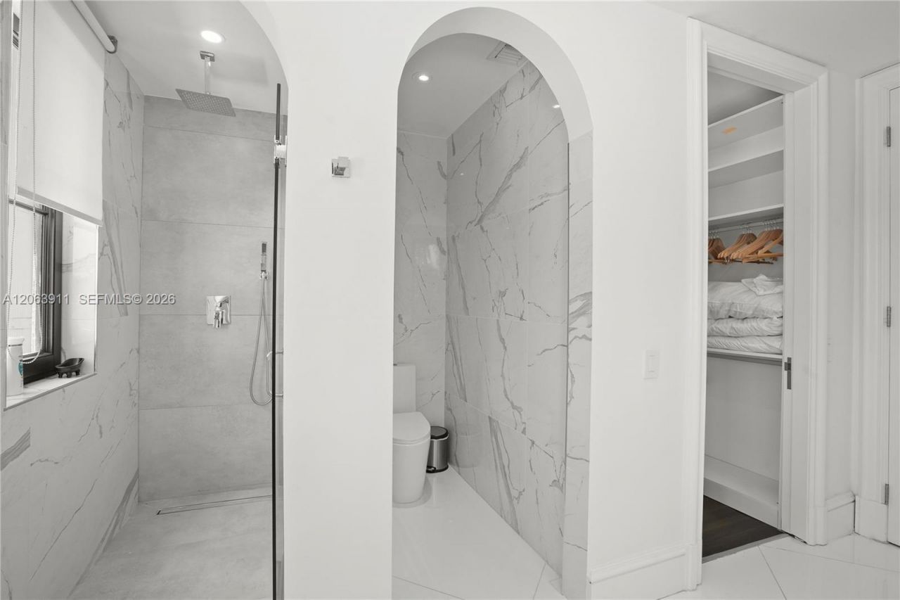 900 S Northlake Dr, Hollywood, FL 33019 Photo