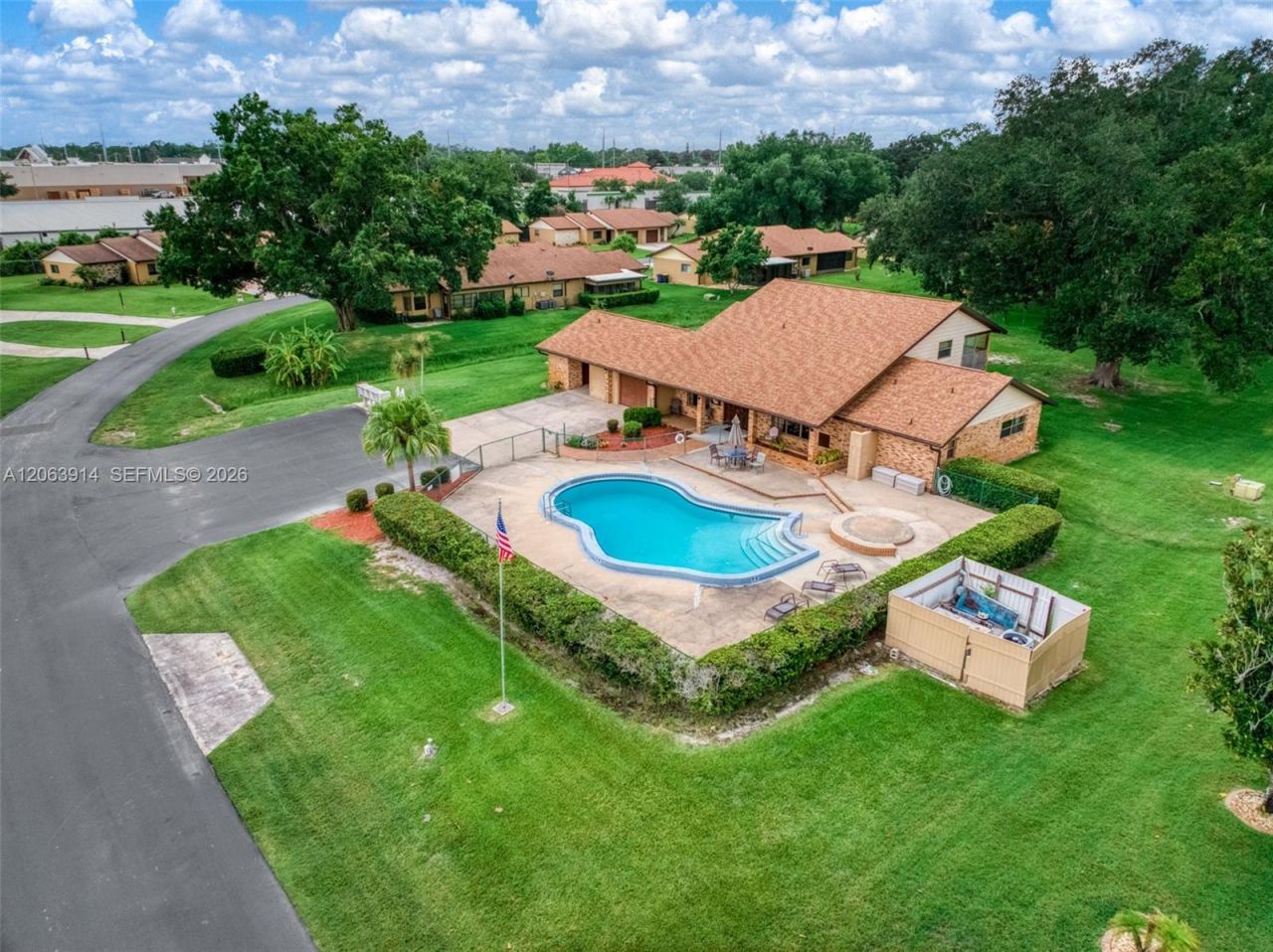 2418 Hidden Creek Cir , Sebring, FL 33870 Photo