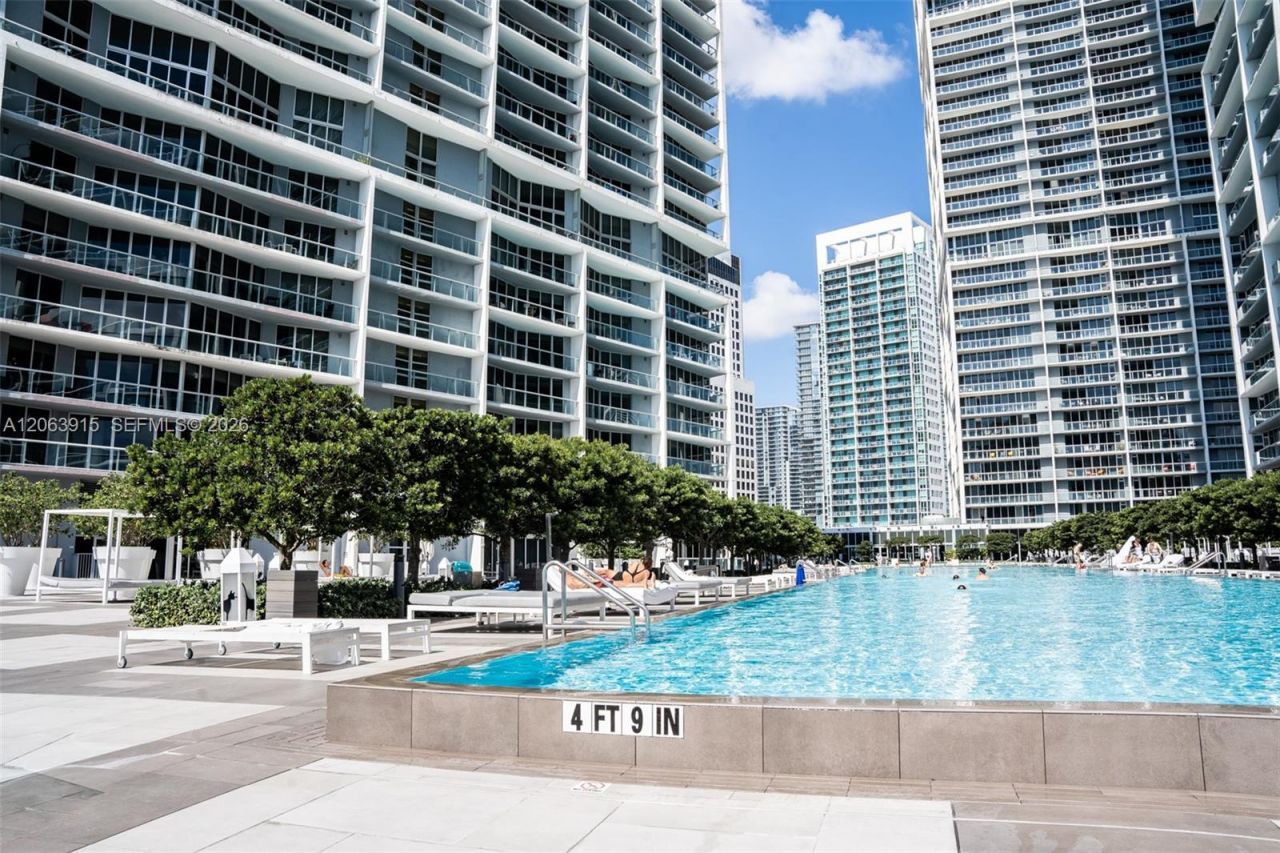 475 Brickell Ave , Unit 4511, Miami, FL 33131 Photo