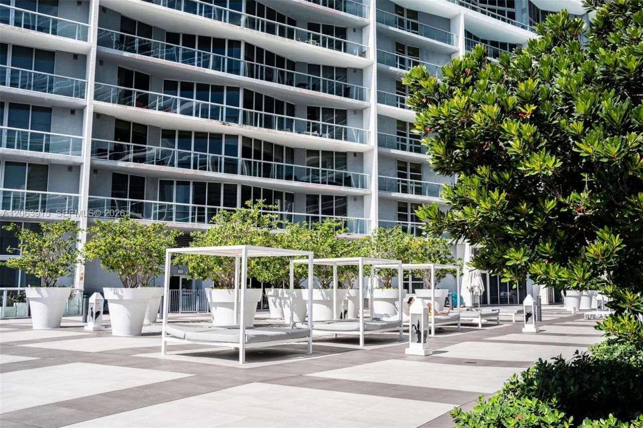 475 Brickell Ave , Unit 4511, Miami, FL 33131 Photo