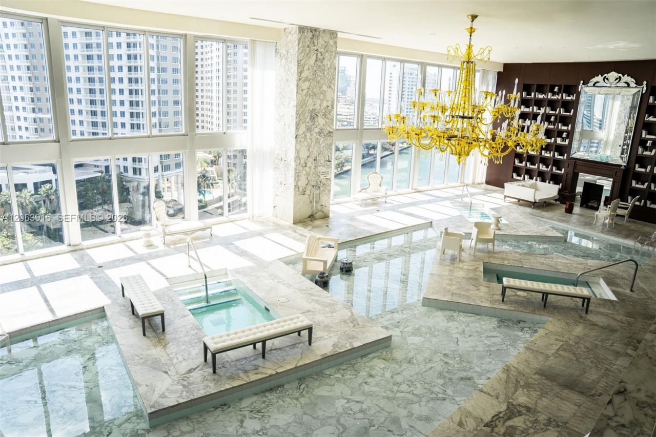 475 Brickell Ave , Unit 4511, Miami, FL 33131 Photo