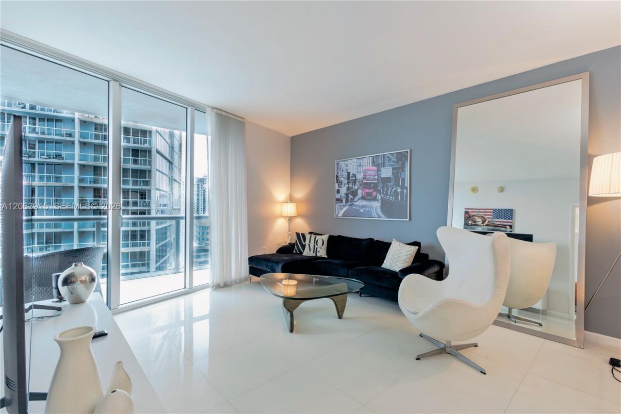 475 Brickell Ave , Unit 4511, Miami, FL 33131 Photo