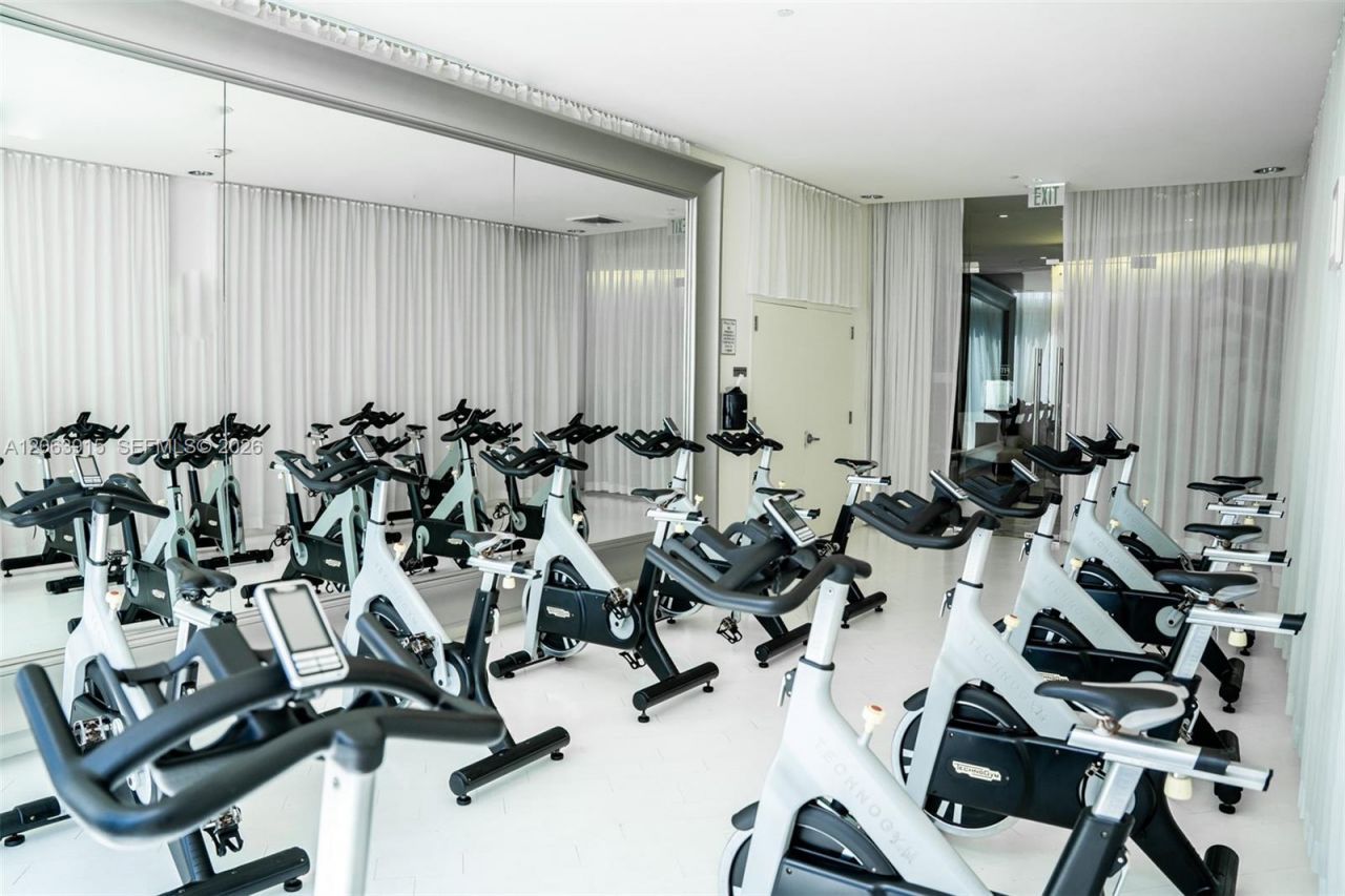 475 Brickell Ave , Unit 4511, Miami, FL 33131 Photo