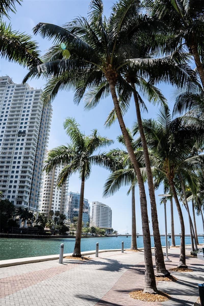 475 Brickell Ave , Unit 4511, Miami, FL 33131 Photo