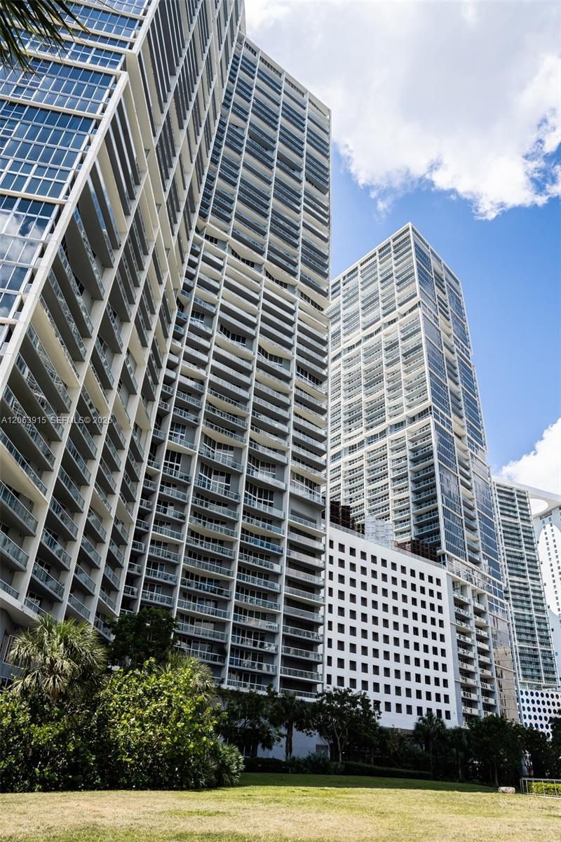 475 Brickell Ave , Unit 4511, Miami, FL 33131 Photo