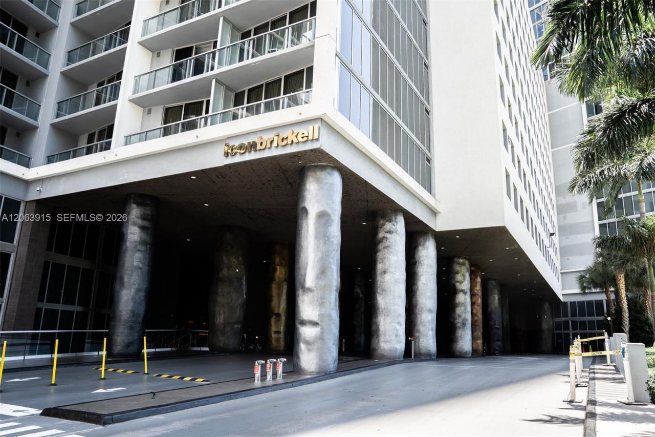 475 Brickell Ave , Unit 4511, Miami, FL 33131 Photo