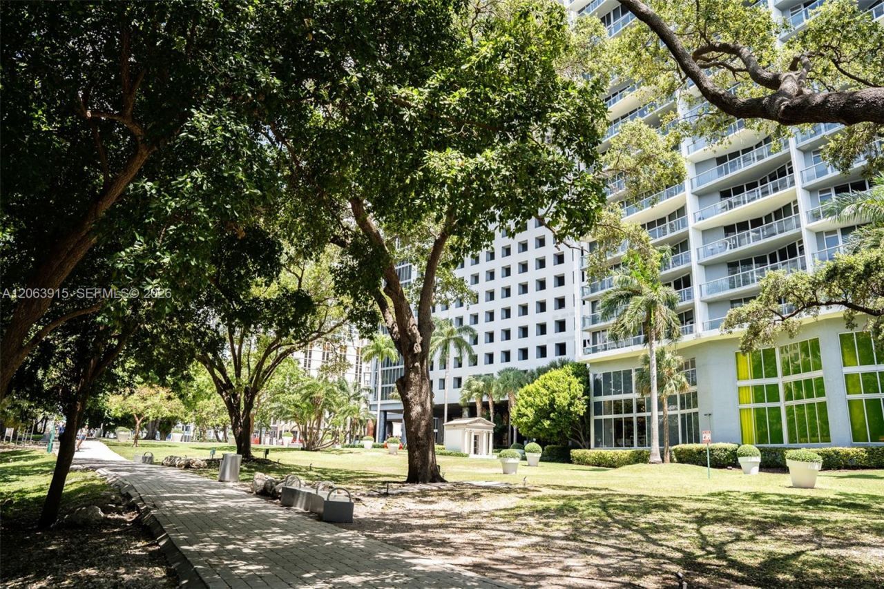 475 Brickell Ave , Unit 4511, Miami, FL 33131 Photo