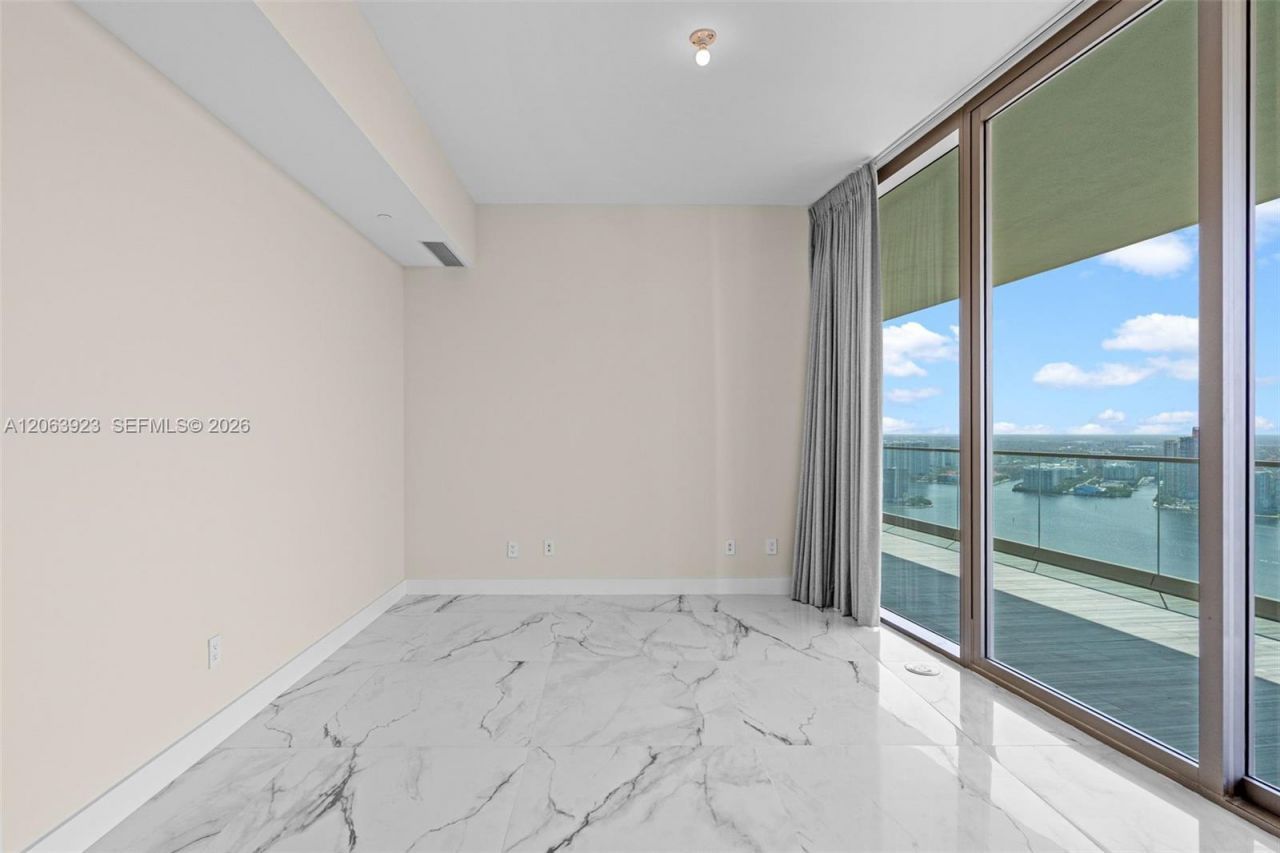 18975 Collins Ave , Unit 3605, Sunny Isles Beach, FL 33160 Photo