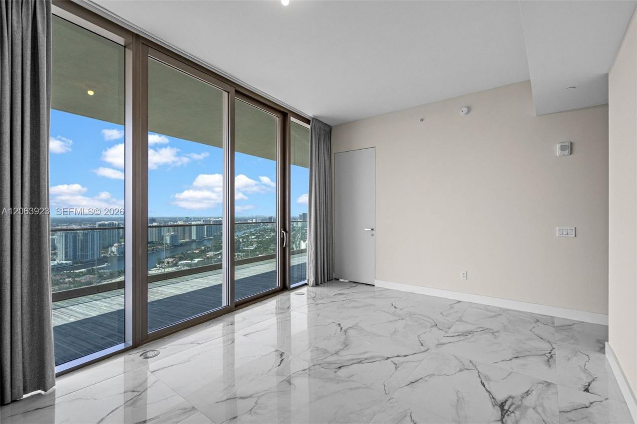 18975 Collins Ave , Unit 3605, Sunny Isles Beach, FL 33160 Photo