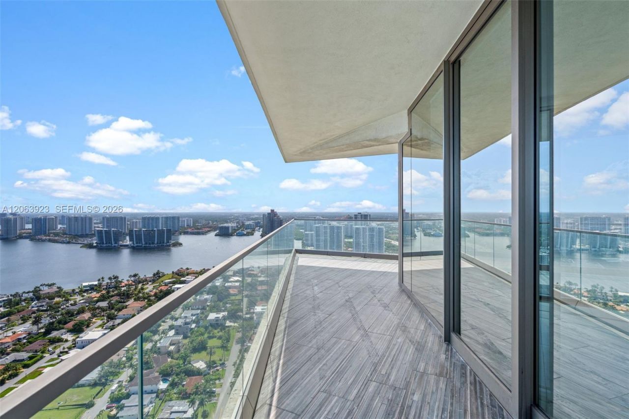 18975 Collins Ave , Unit 3605, Sunny Isles Beach, FL 33160 Photo
