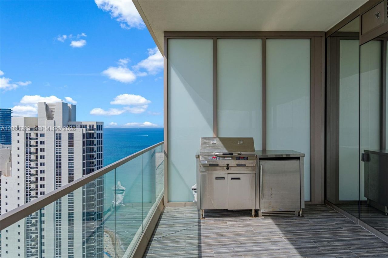 18975 Collins Ave , Unit 3605, Sunny Isles Beach, FL 33160 Photo