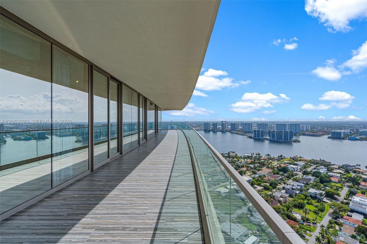 18975 Collins Ave , Unit 3605, Sunny Isles Beach, FL 33160 Photo