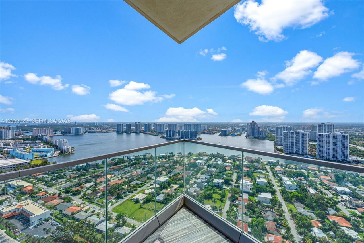 18975 Collins Ave , Unit 3605, Sunny Isles Beach, FL 33160 Photo