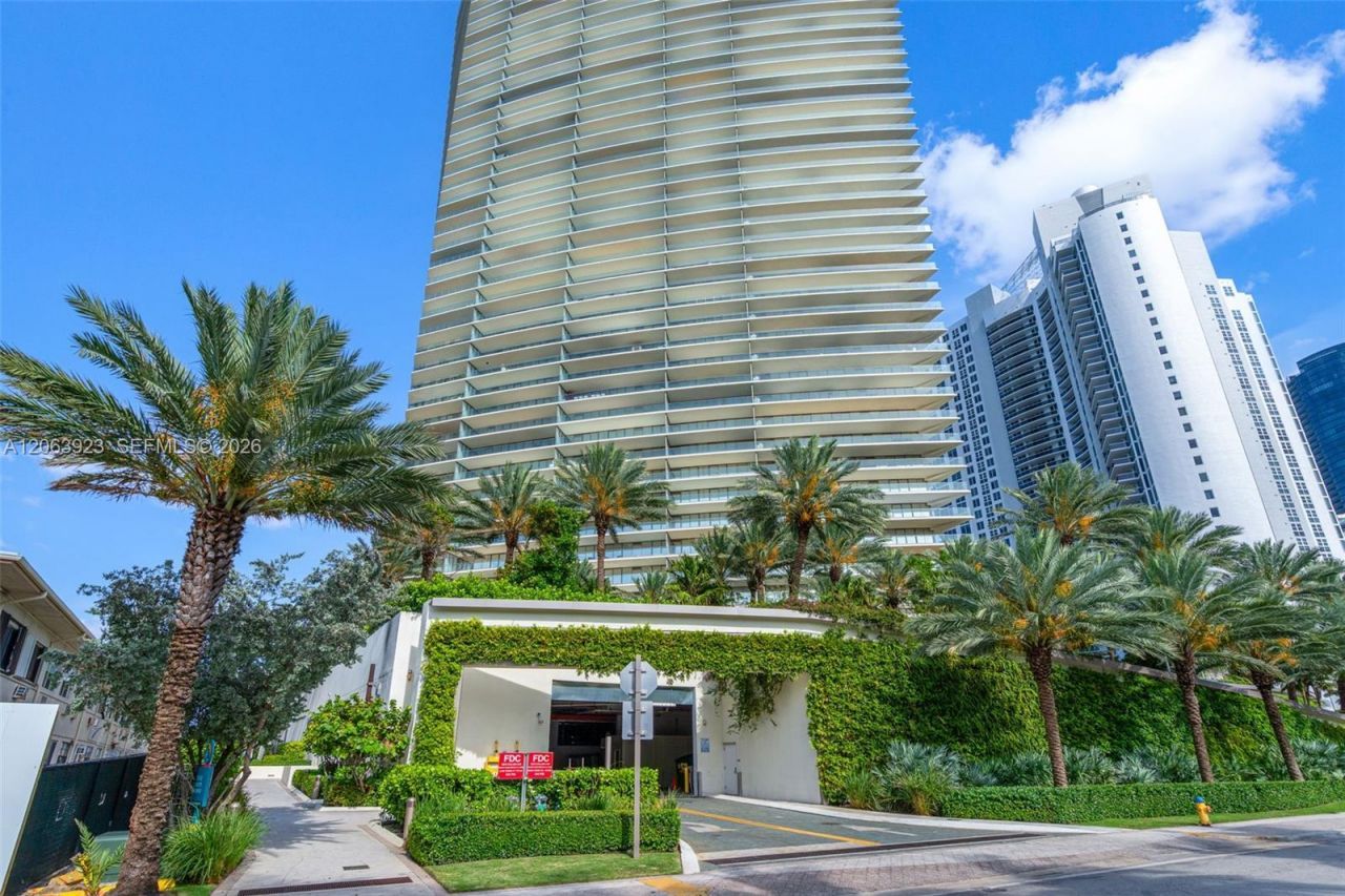 18975 Collins Ave , Unit 3605, Sunny Isles Beach, FL 33160 Photo