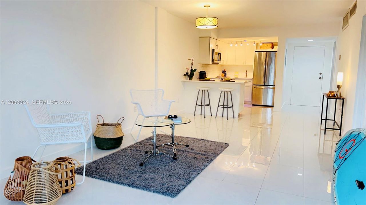 1650 NE 115th St , Unit 408, Miami, FL 33181 Photo