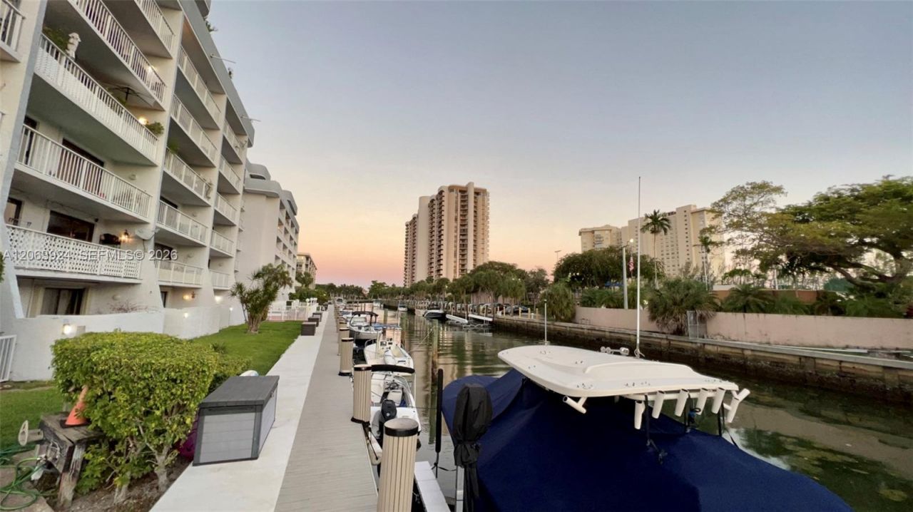 1650 NE 115th St , Unit 408, Miami, FL 33181 Photo