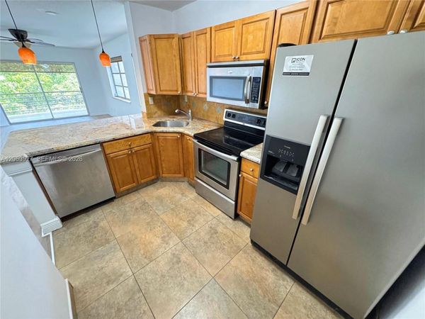 1400 NE 57th St, Unit 308, Fort Lauderdale, FL 33334