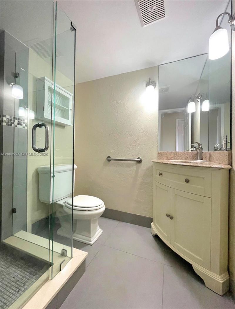 1400 NE 57th St, Unit 308, Fort Lauderdale, FL 33334 Photo