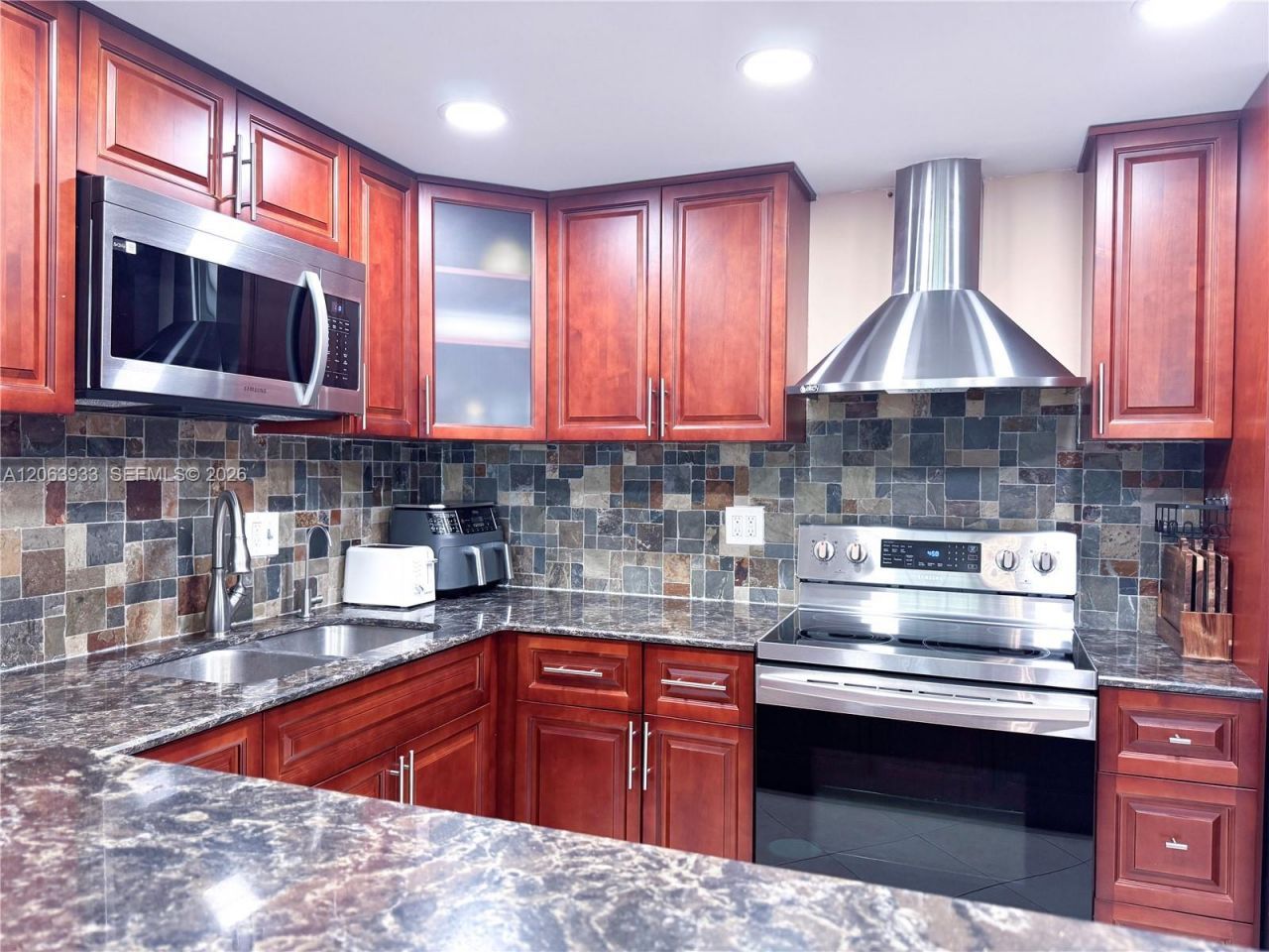 2455 NE 51st St, Unit E114, Fort Lauderdale, FL 33308 Photo