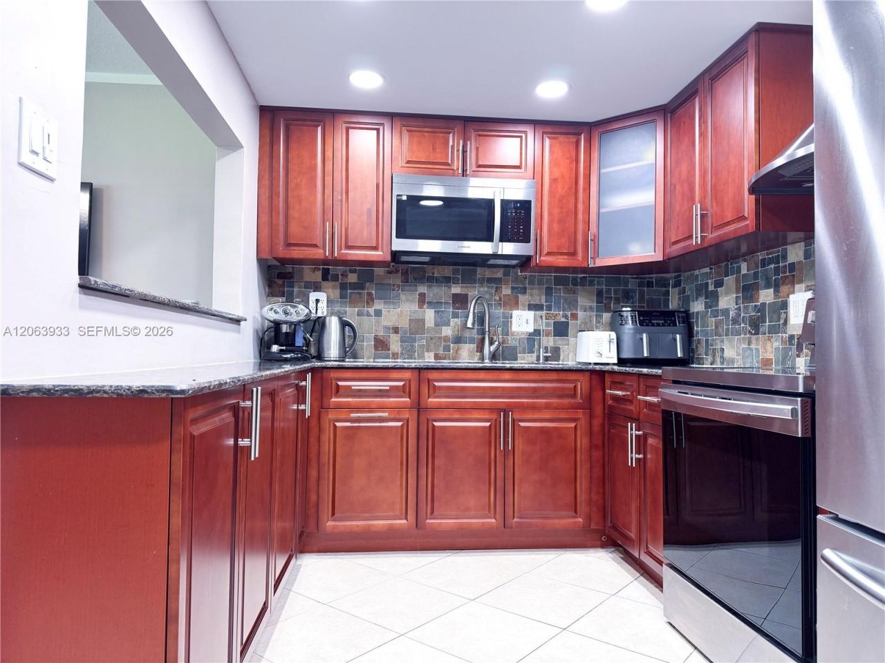 2455 NE 51st St, Unit E114, Fort Lauderdale, FL 33308 Photo