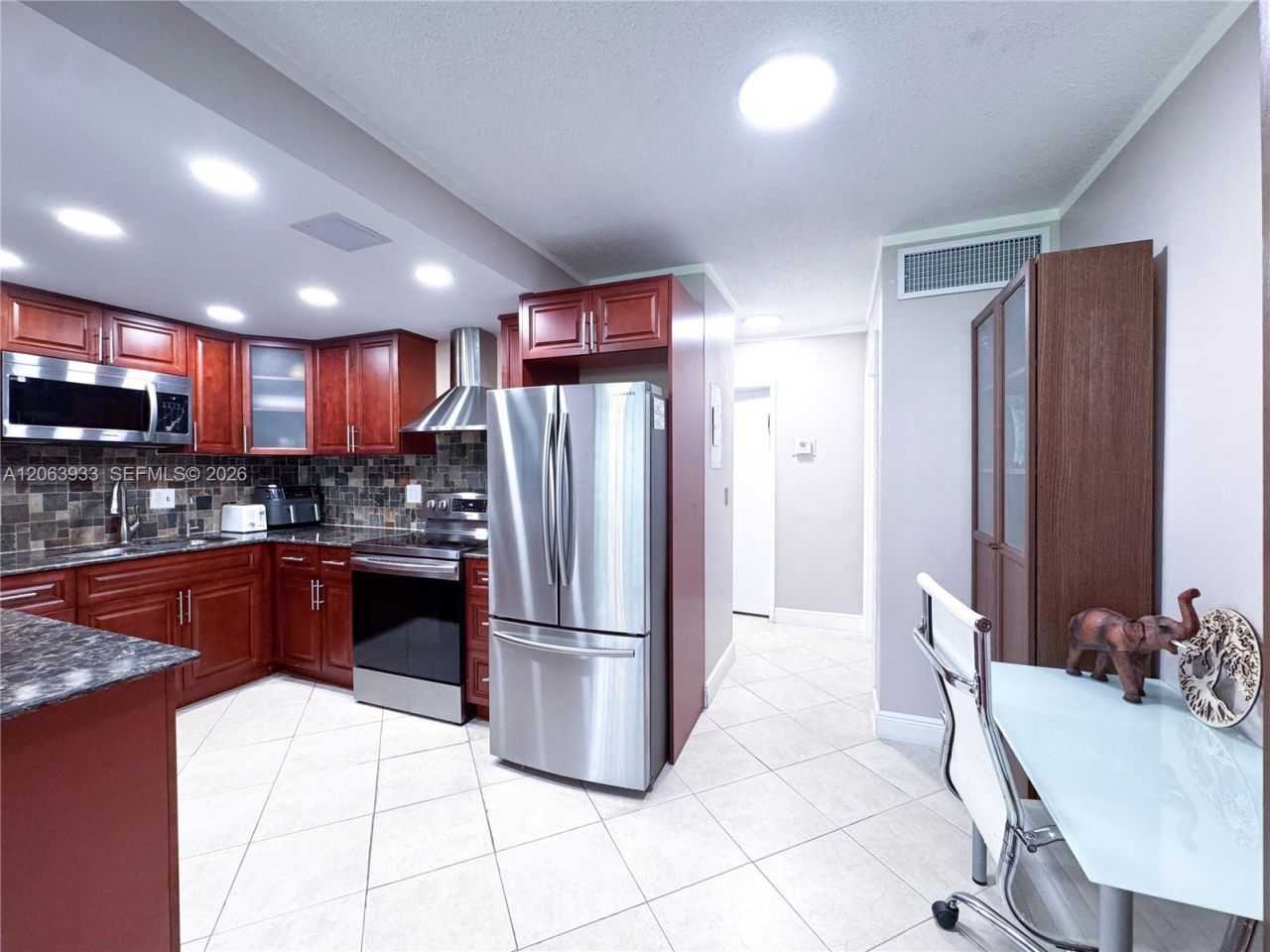 2455 NE 51st St, Unit E114, Fort Lauderdale, FL 33308 Photo
