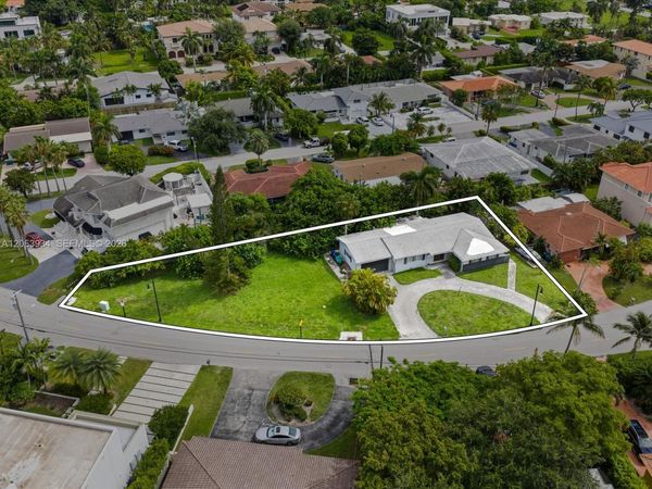 301 186th St , Sunny Isles Beach, FL 33160