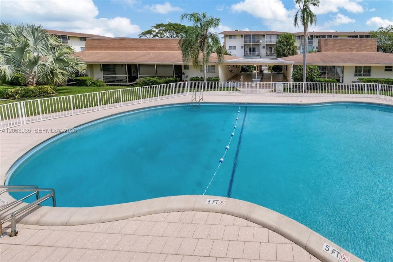 16901 NE 13th Ave , Unit 110, Miami, FL 33162 Photo