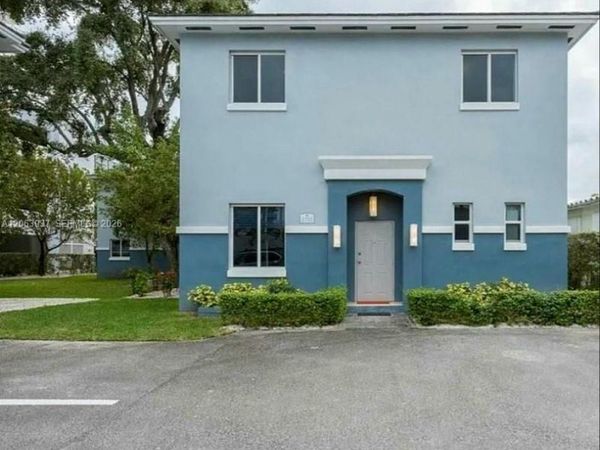 2732 SW 26th St, Unit 2732, Miami, FL 33133