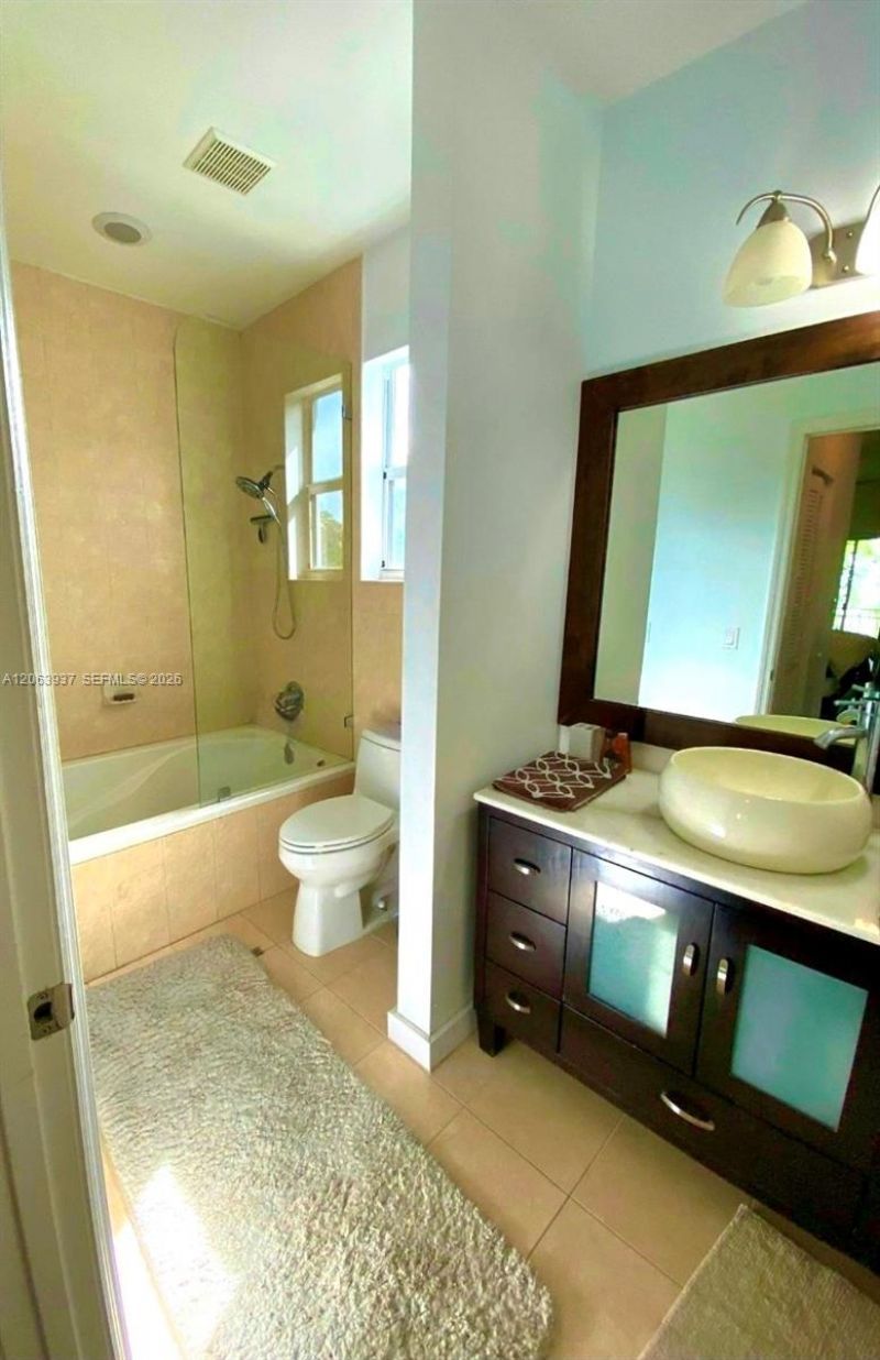 2732 SW 26th St, Unit 2732, Miami, FL 33133 Photo