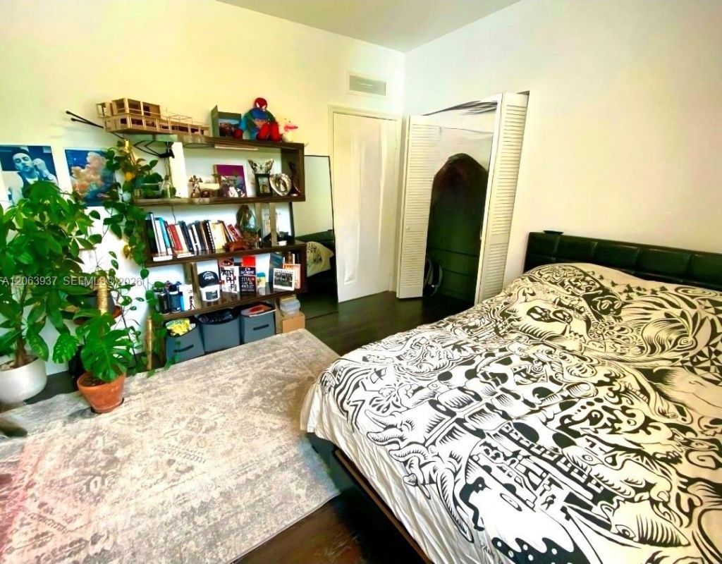 2732 SW 26th St, Unit 2732, Miami, FL 33133 Photo