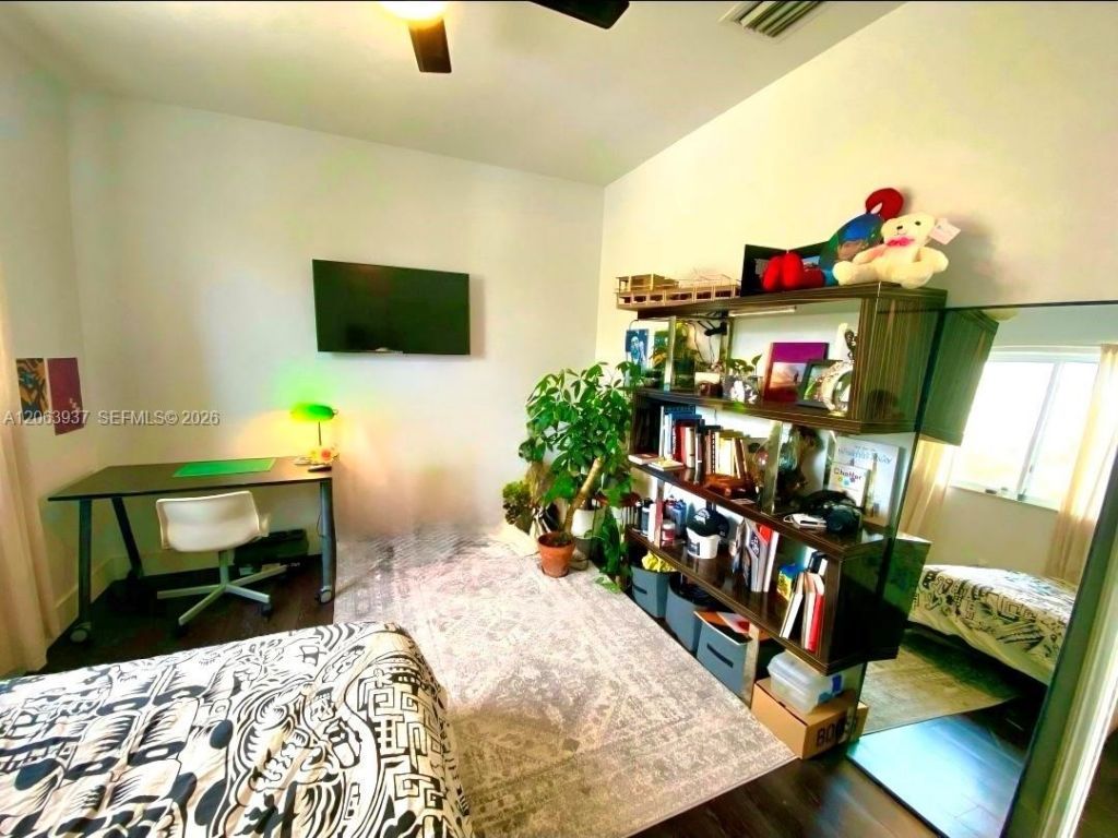 2732 SW 26th St, Unit 2732, Miami, FL 33133 Photo