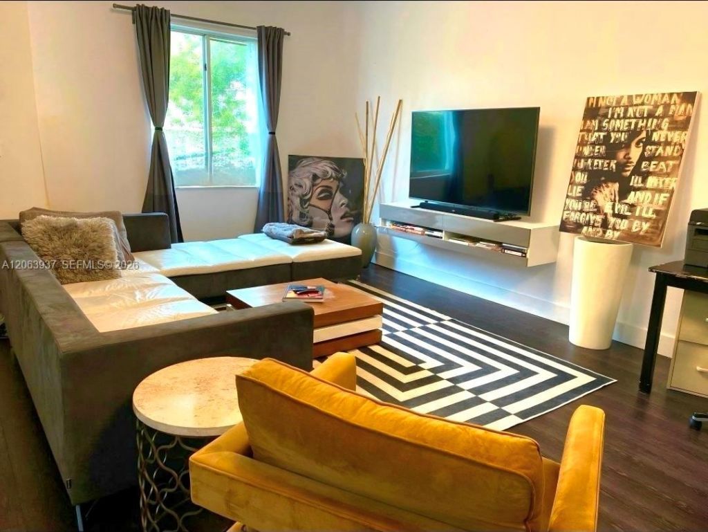 2732 SW 26th St, Unit 2732, Miami, FL 33133 Photo