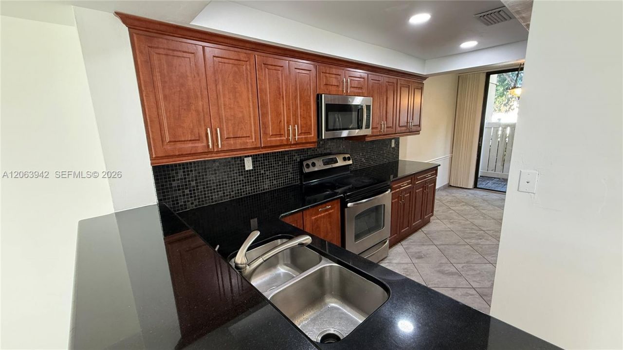 2961 SW 87th Ave, Unit 301, Davie, FL 33328 Photo
