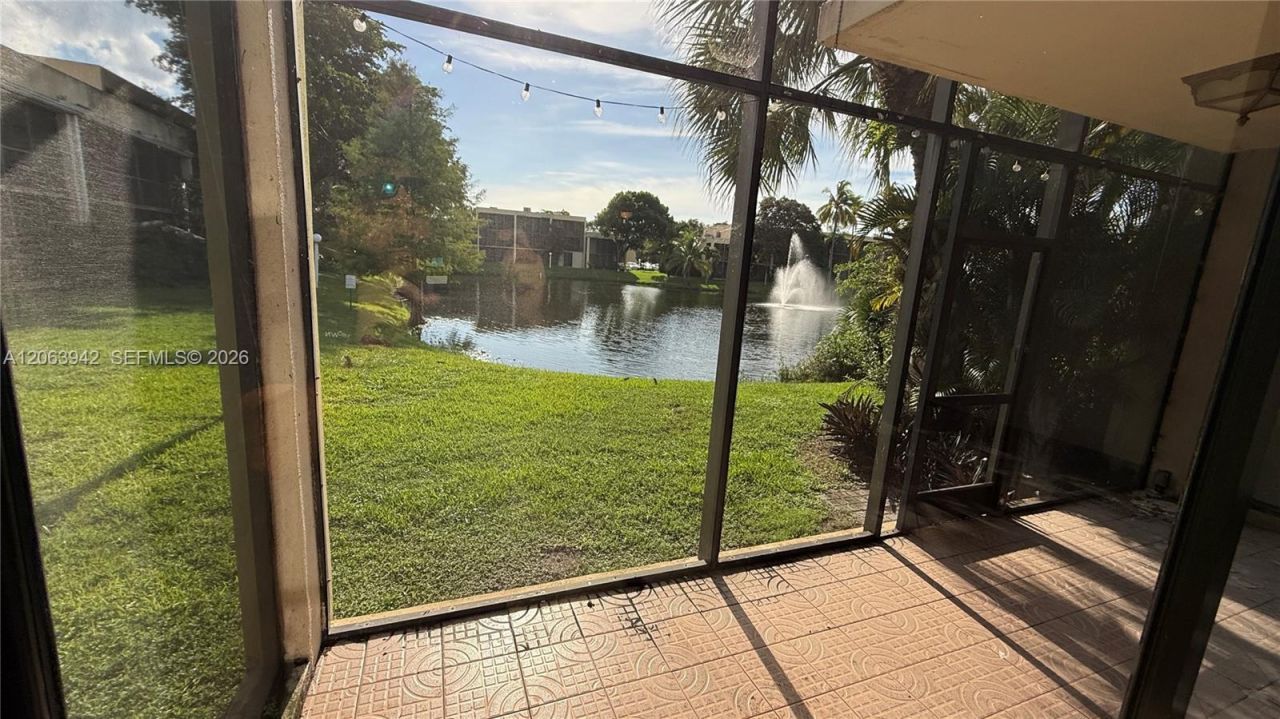 2961 SW 87th Ave, Unit 301, Davie, FL 33328 Photo