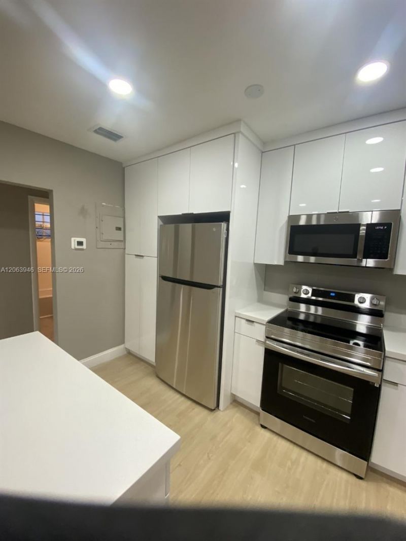 217 NW 48th St, Unit 2, Miami, FL 33127 Photo