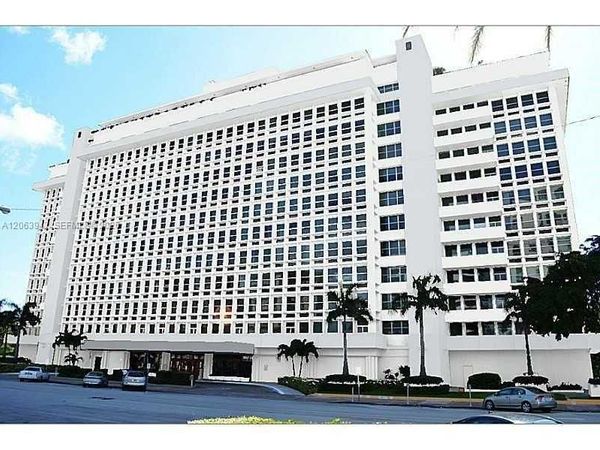 700 Biltmore Way , Unit 215, Coral Gables, FL 33134