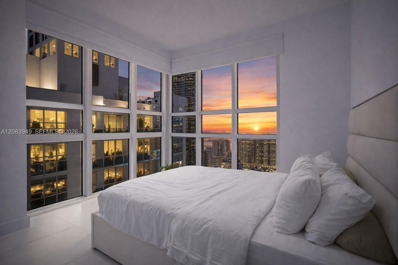 950 Brickell Bay Dr, Unit 4101, Miami, FL 33131 Photo