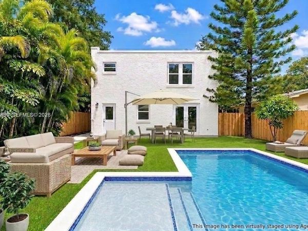 22 NE 44th St , Miami, FL 33137